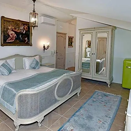 Hotel Royal 3*