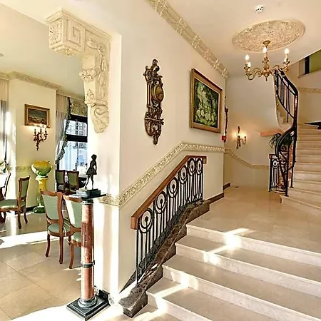 Hotel Royal