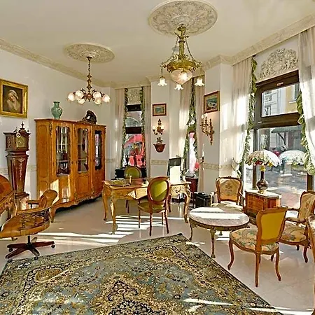 Hotel Royal 3*