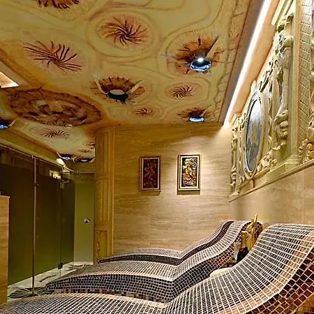 Royal 3*